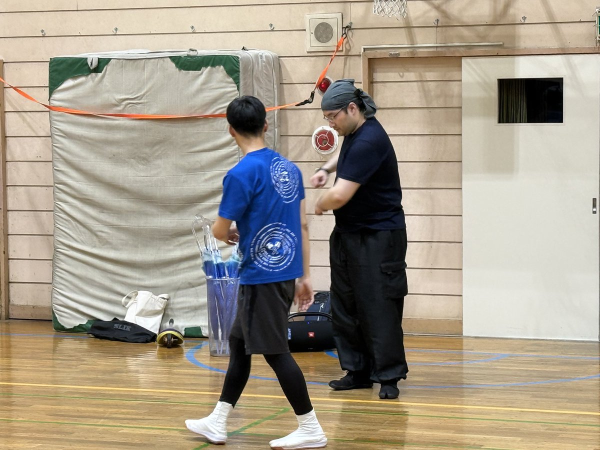 Hiragi_yosakoi's tweet photo. 🎐7月5日🎐

本日は親子三代の立ち位置練習！
新しい振りもやりながら
縦列の意識！

休憩中でもみんな自分のパートが
かかったら踊り出す踊り子の性💃 https://t.co/e7lDYgmfef