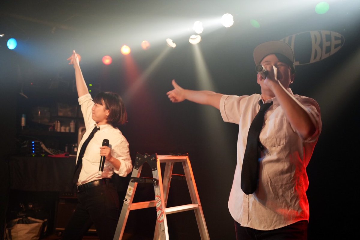 aks2027's tweet photo. 7/5 がんばれアミーガス&amp;せのしすたぁ
🏠HALL BEE

せのしすたぁ

昨日のギュウ農フェスでの他流試合みたいな周りを巻き込む激しいライブだけで無く、今日の様な2人の歌を聴かせるバラードや昔の楽曲のアレンジなどの振り幅の広さがせのしすたぁの楽しさなのかなぁとふと思った

#せのしすたぁ https://t.co/2yosEJcz2K