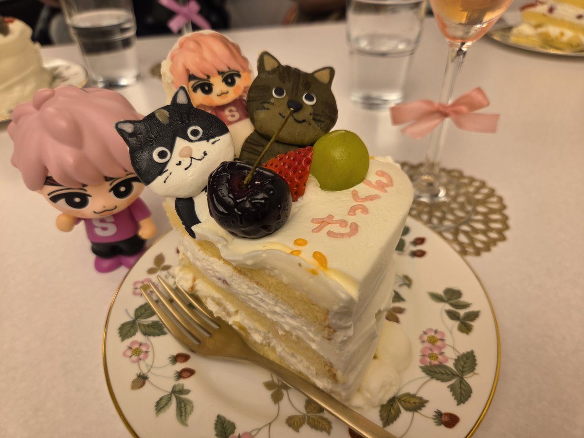 strknhs's tweet photo. こじラウさく誕生会に参加させていただきました🥺✨✨
ケーキがめちゃくちゃ可愛くてすごかった…❣️
さっくん改めておめでと～！！🩷💕🩷💕 https://t.co/ElcsdhbgoB