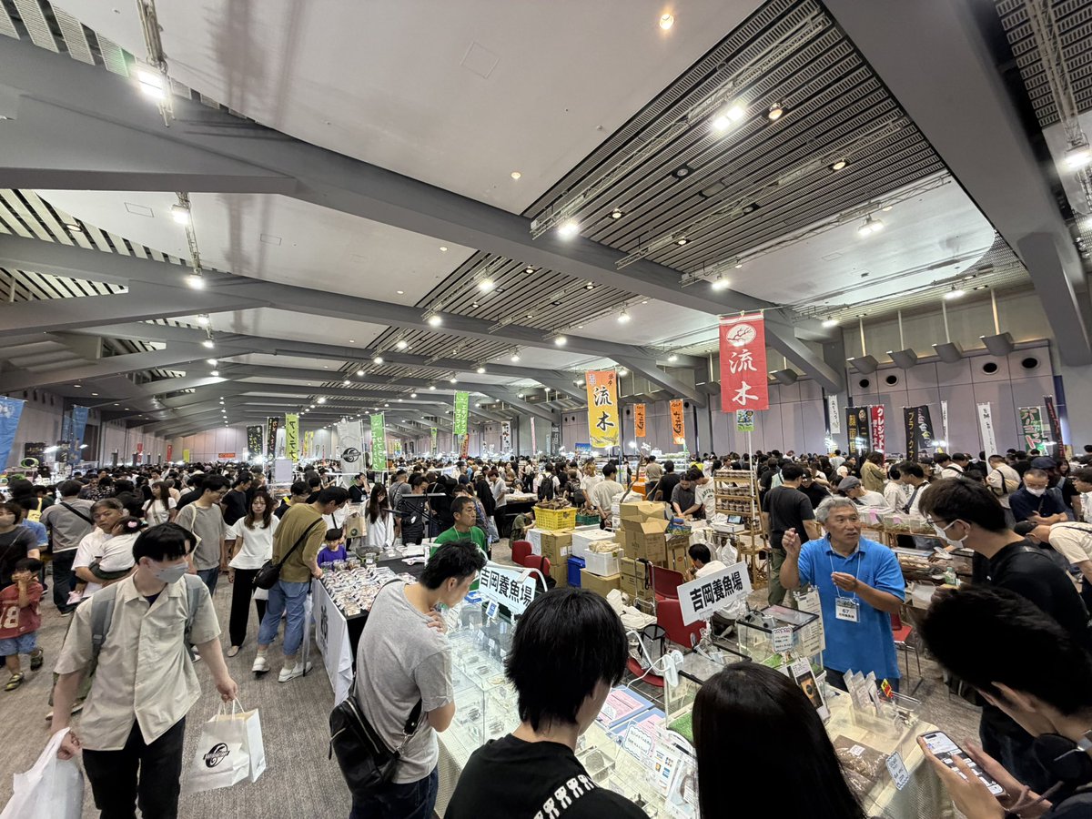 R0gat's tweet photo. レプタイルズフィーバー2026🦎
初めて関西の爬虫類イベントに行きましたが、出店数と来場者の多さに終始圧倒されたした😳
さまざまな生き物と素晴らしいクリエイターさんの作品に触れることができて行って良かったです！
おつかれさまでした！

#レプタイルズフィーバー #レプフィー https://t.co/kyk2GaLE14