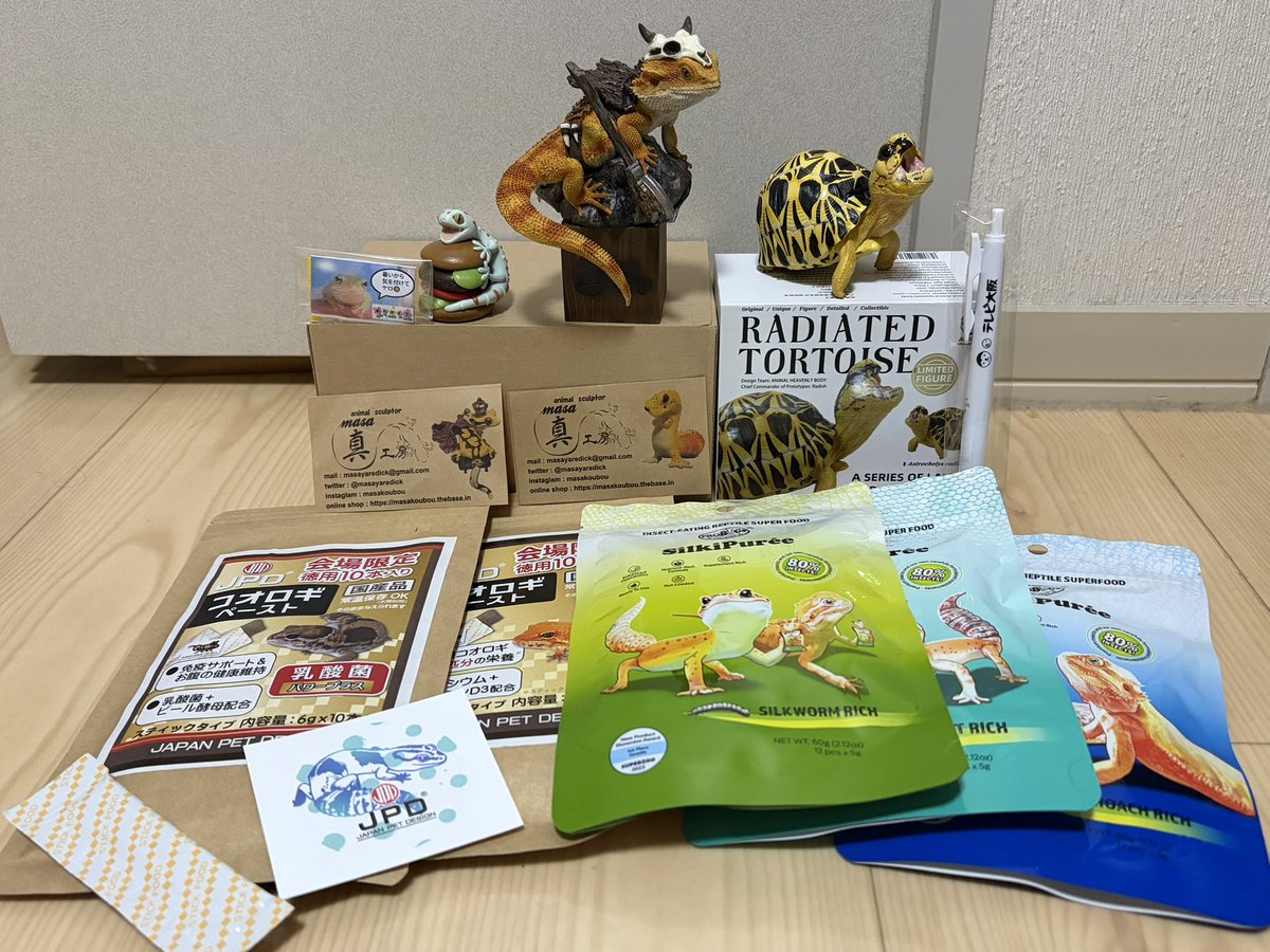R0gat's tweet photo. レプタイルズフィーバー2026🦎
初めて関西の爬虫類イベントに行きましたが、出店数と来場者の多さに終始圧倒されたした😳
さまざまな生き物と素晴らしいクリエイターさんの作品に触れることができて行って良かったです！
おつかれさまでした！

#レプタイルズフィーバー #レプフィー https://t.co/kyk2GaLE14