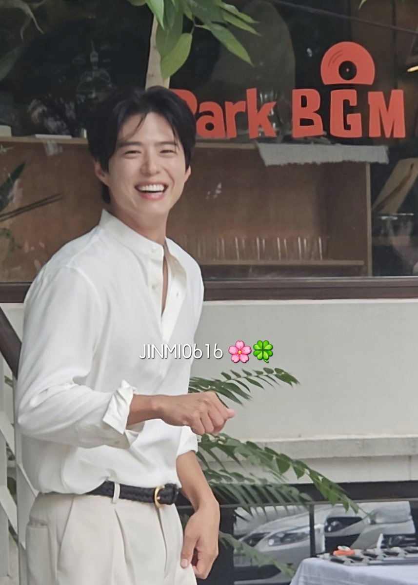 jinmi_616's tweet photo. 환한 미소에
피곤함이 사르르 ~~🌿

🍀축복합니다 🌸

@BOGUMMY 🧡 https://t.co/mUUI57IIer