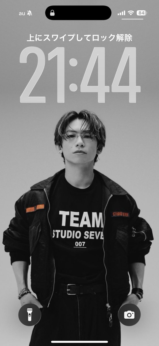 jsb_830hm's tweet photo. 速攻でロック画面かえたー笑
ビジュ強すぎませんか、、、
#STUDIOSEVEN https://t.co/BxRa8KlC67