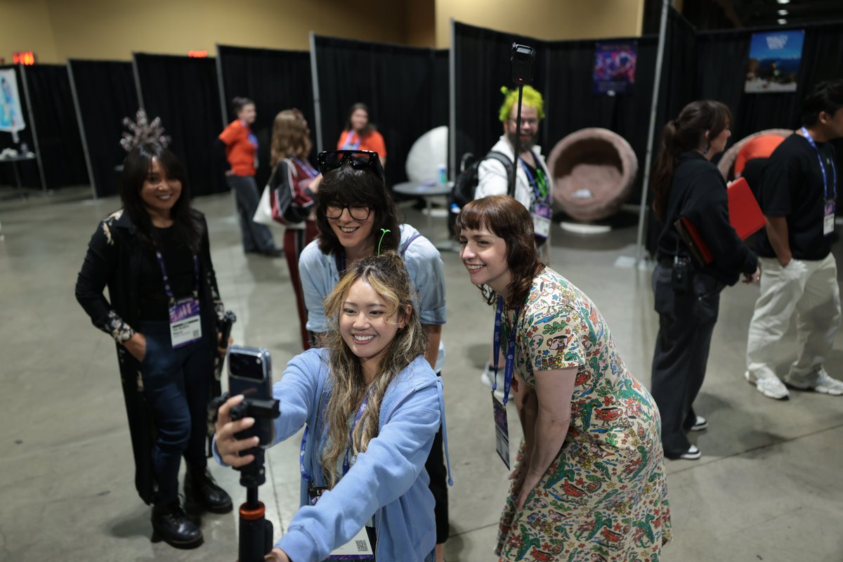 AndyFidel_'s tweet photo. 📸 #AWE2026 ft. @dunaway_smith &amp; ara.byuuu https://t.co/YWgmiochWC