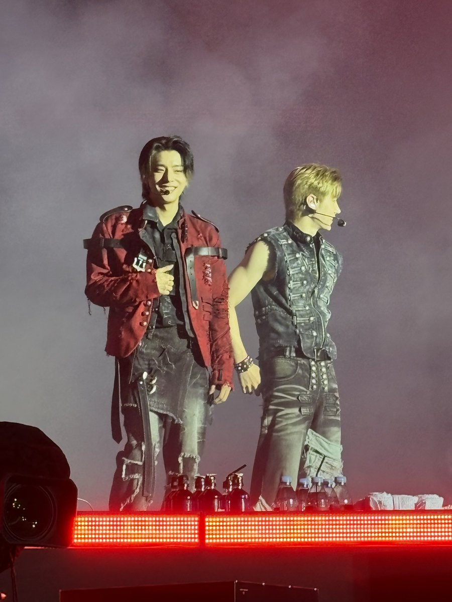 nikionlyone's tweet photo. o jake é adorável

#ENHYPEN #JAKE
#EN_WORLDTOUR_BLOODSAGA
#BLOODSAGA_IN_SÃO_PAULO https://t.co/EWET9dt88S
