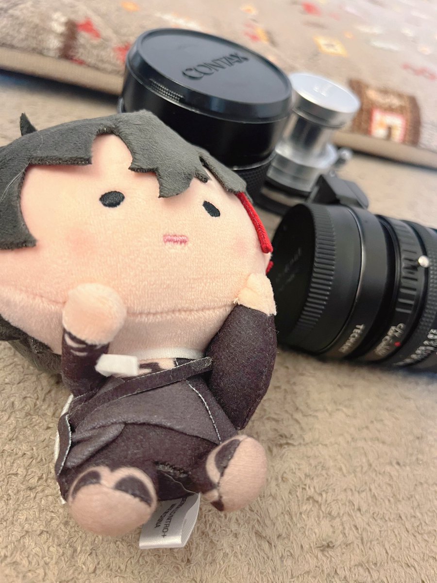 ota_tsm's tweet photo. 左腕は着物に通してるから…と分かってはいるが、腕の太さ違いすぎるのほんまオモロイ
「着物を再現するのは面倒やしコストかかるな…そや、腕太くしたろ😁」てかんじなんか
プリティーサンキューありがとう https://t.co/NlBh5JbFzv