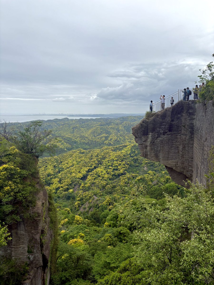 Karu3_sub's tweet photo. 千葉の鋸山！
最近曇り多すぎて出かける気になれない
早く夏来てー https://t.co/lyQPyrOdGK