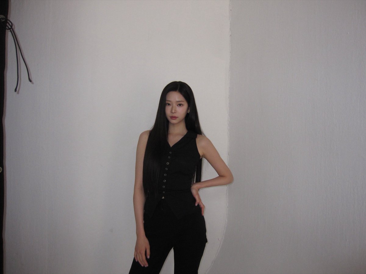 mingdays27's tweet photo. 와나프는 항상 사진을 정말 예쁘게 찍어주고, 렌즈도 정말 좋아요🥰
이렇게 계속 함께해 주셔서 너무 좋아용🤍

#김민주 #민주 #밍들레 #minju #ミンジュ https://t.co/lu9el8W5Ny