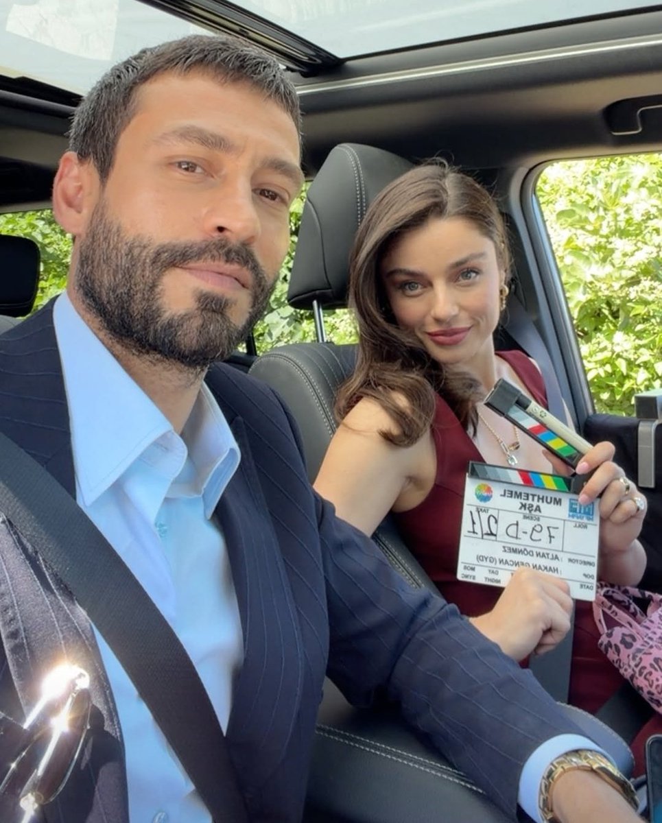 huyde12's tweet photo. Ekin Koç &amp; Ayça Ayşin Turan 💥 https://t.co/tCILNWpQjO