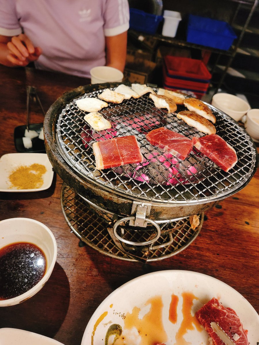 k_bear_77's tweet photo. 今天跟老媽一起去吃燒烤，超開心❤️😋
#板橋 #私訊照片 #身體空虛 https://t.co/v44yyYhjvv