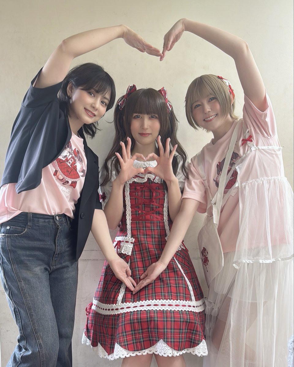 T_Larissa_T's tweet photo. ひよりちゃんをたくさんお祝いできて
幸せだったよ〜〜〜〜〜〜〜〜！！！

改めて、
お誕生日おめでとうございました♡

大好きだよ〜〜〜〜〜〜〜〜〜！！！

#新田ひより https://t.co/JZfIGWbRva
