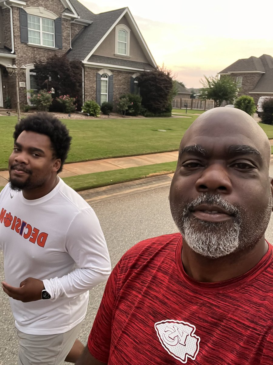 Kwray54's tweet photo. Did a Mile with the boys today. We could not keep up with KC. But we got that work. Good Job Boys. #RayMen #CantStopWontStop https://t.co/YKThgPLM0V
