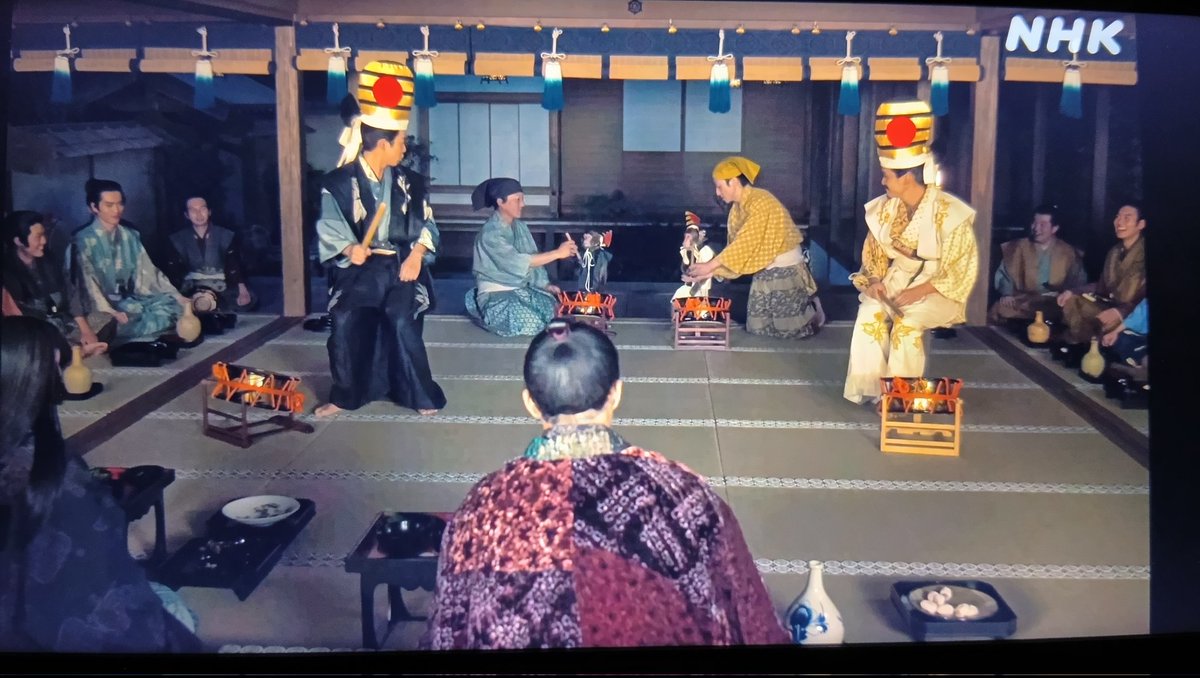 TeaBetty's tweet photo. 本日の最優秀助演男優賞は、間違いなくこの2人！#カツオ くん、#凛太郎 くん、よく頑張ったねー！👏ルッキィさん、ジュニアさんを、まさか大河ドラマで見る日が来るとは思いもしなかった🤭さる軍団を好きになってから、人生の楽しみが本当に増えたわ😆

#豊臣兄弟
#おさるランド
#日光さる軍団
#猿回し https://t.co/BjZT78qXHu
