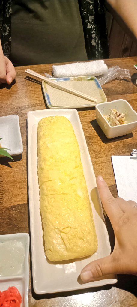 moridama's tweet photo. 酒だ酒だ酒だ酒だーーー！！！！！！！あとだし巻きデッカイ！！！！！ https://t.co/uRtRXAWSNJ