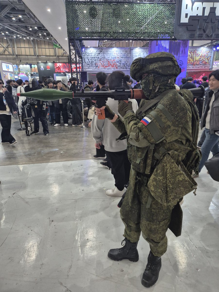 Charlotterrycos's tweet photo. RUAF cosplay
#ETF #EscapefromTarkov #cosplayㅤ #RUAF https://t.co/GTEX62lui4