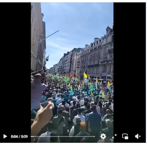 ErshadMahmud's tweet photo. A massive public protest in London in solidarity with #JACCC and #AJK demonstrates that Kashmiris across continents have firmly rejected #Islamabad’s heavy-handed policies aimed at suppressing a grassroots, indigenous movement for reforms, rights, and better governance in AJK. https://t.co/DdyzG4HoRU