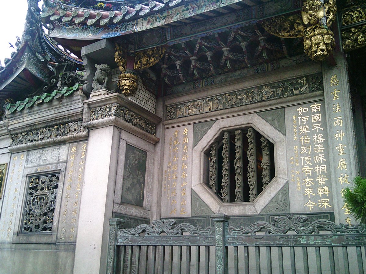 moonsflv's tweet photo. 龍山寺 https://t.co/EwISXAHL4F