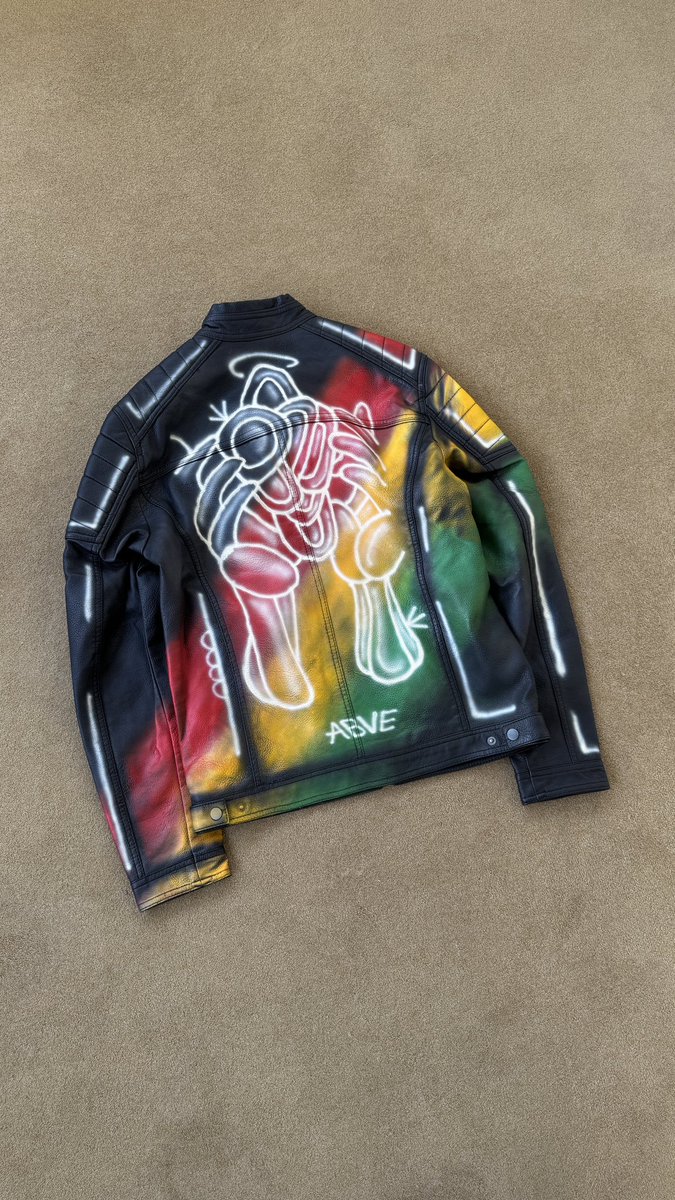 TeddyOpong's tweet photo. ghana jacket v2 https://t.co/40Jd0qlKSg
