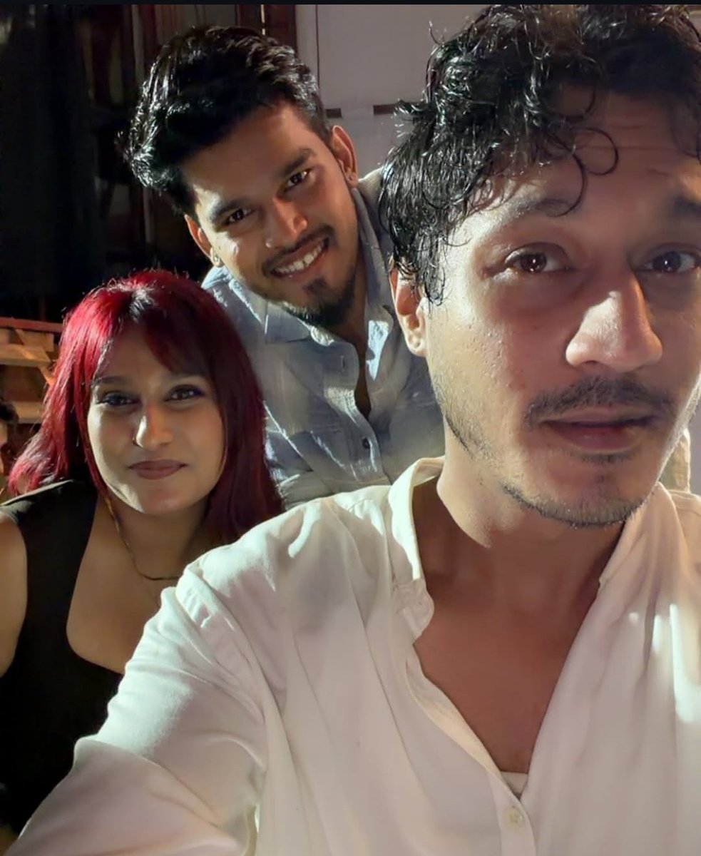 faahhh54's tweet photo. #koshish after so long😭🙌🤣 

#ElvishYadav #JannatZubair https://t.co/JAgCclJ5wo