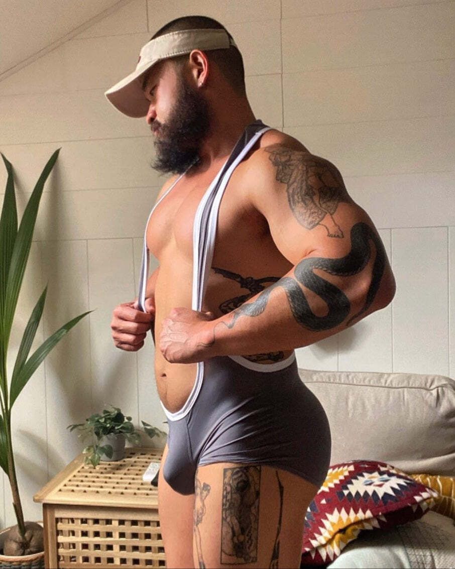Gruffpup's tweet photo. 🏳️🌈 EVERYTHING is on Sale for Pride Month! Check it out ➡️ https://t.co/hnNUTeRD2b ⬅️ The Reveal Singlet ➡️ https://t.co/06zaFOSk97 ⬅️ The Stud: @himusclebear #gaybeard #nicebeard #woof #instagay #gaypride #handsomebeard #beardlove #beardlife #beardedhomo #gaystubble #beardporn #bear