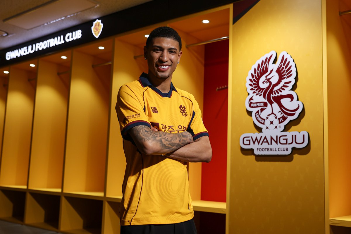 asianfczone's tweet photo. 🇰🇷 Gwangju FC have signed Brazilian defender João Pedro

#Transfers #KLeague https://t.co/TtFFOUqHVa