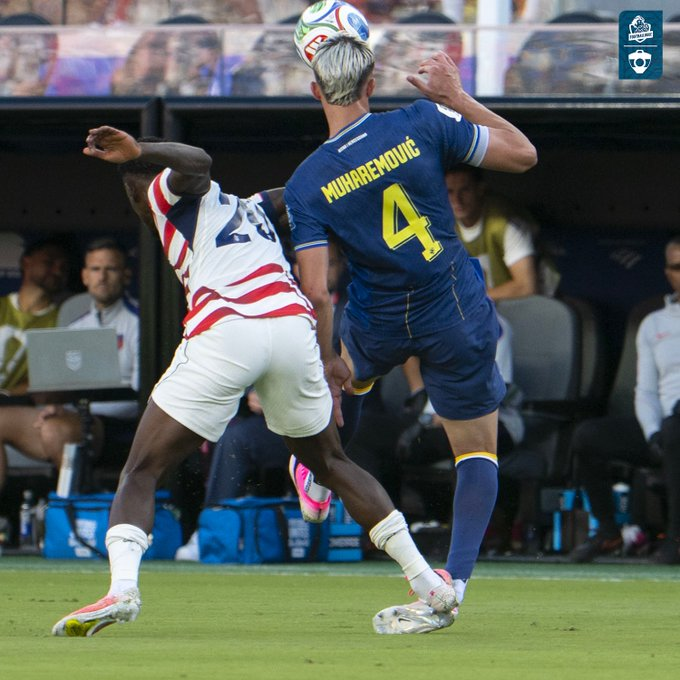 GradaBpro's tweet photo. Folarin Balogun, máximo goleador de Estados Unidos en el Mundial, estará disponible para jugar en el partido de 1/8 frente a Bélgica.

El Comité de Disciplina de la FIFA ha suspendido la tarjeta roja mostrada al delantero en el partido frente a Bosnia-Herzegovina.

Algún día saldrá a la luz lo de la FIFA.