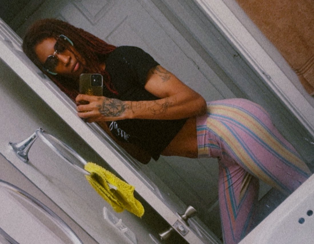 Akasha_lacancer's tweet photo. Honestly girl who knows 🤦🏾‍♀️🤷🏽‍♀️💜💋 https://t.co/Ho6fx6IkLp