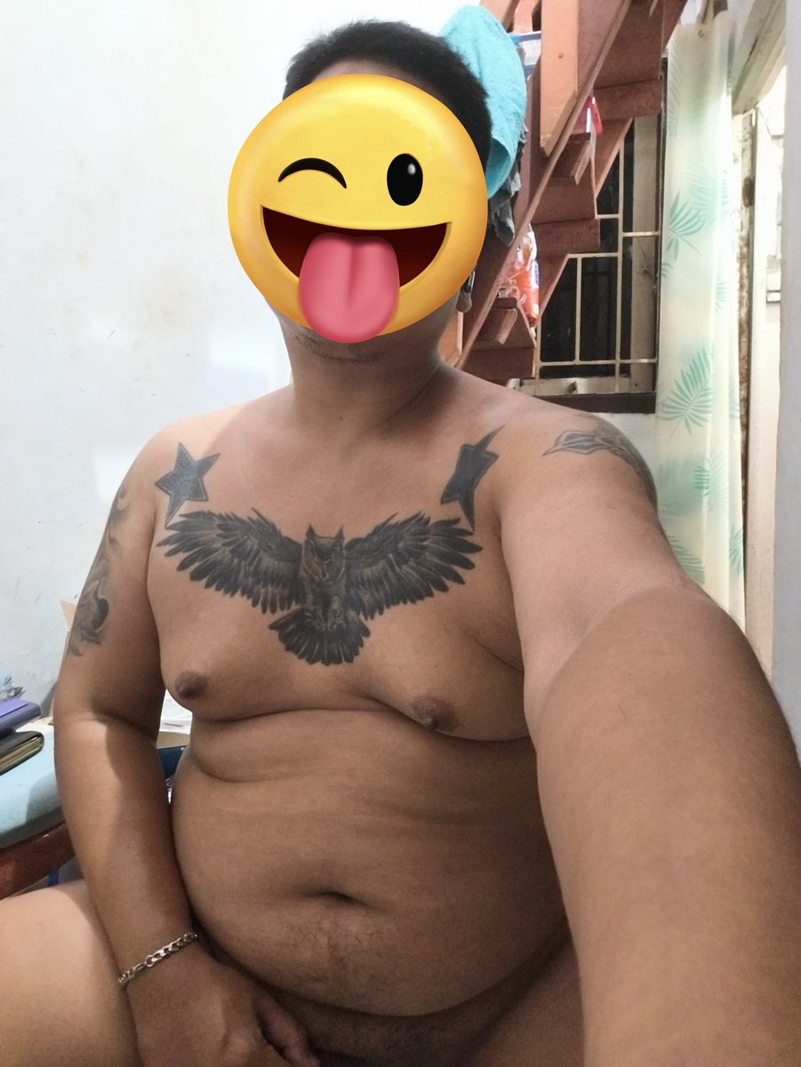 feeder_bertato's tweet photo. Ada yang belum tidur? #gaymakassar https://t.co/IEhs2V5Weq