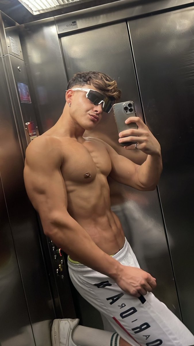 polacogym__'s tweet photo. @ErickssErickss https://t.co/CqluRbPgPd https://t.co/U6tiTRekOW