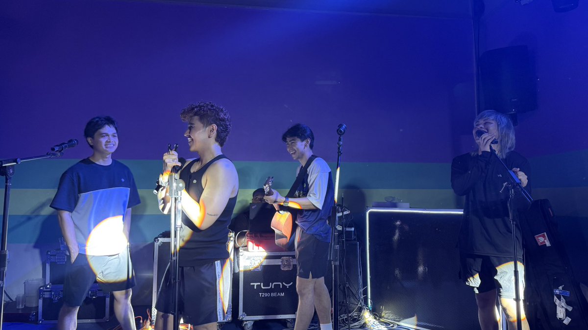 maddddeeeel's tweet photo. 260705 Glow Play Social Club https://t.co/4dznZKoqNk