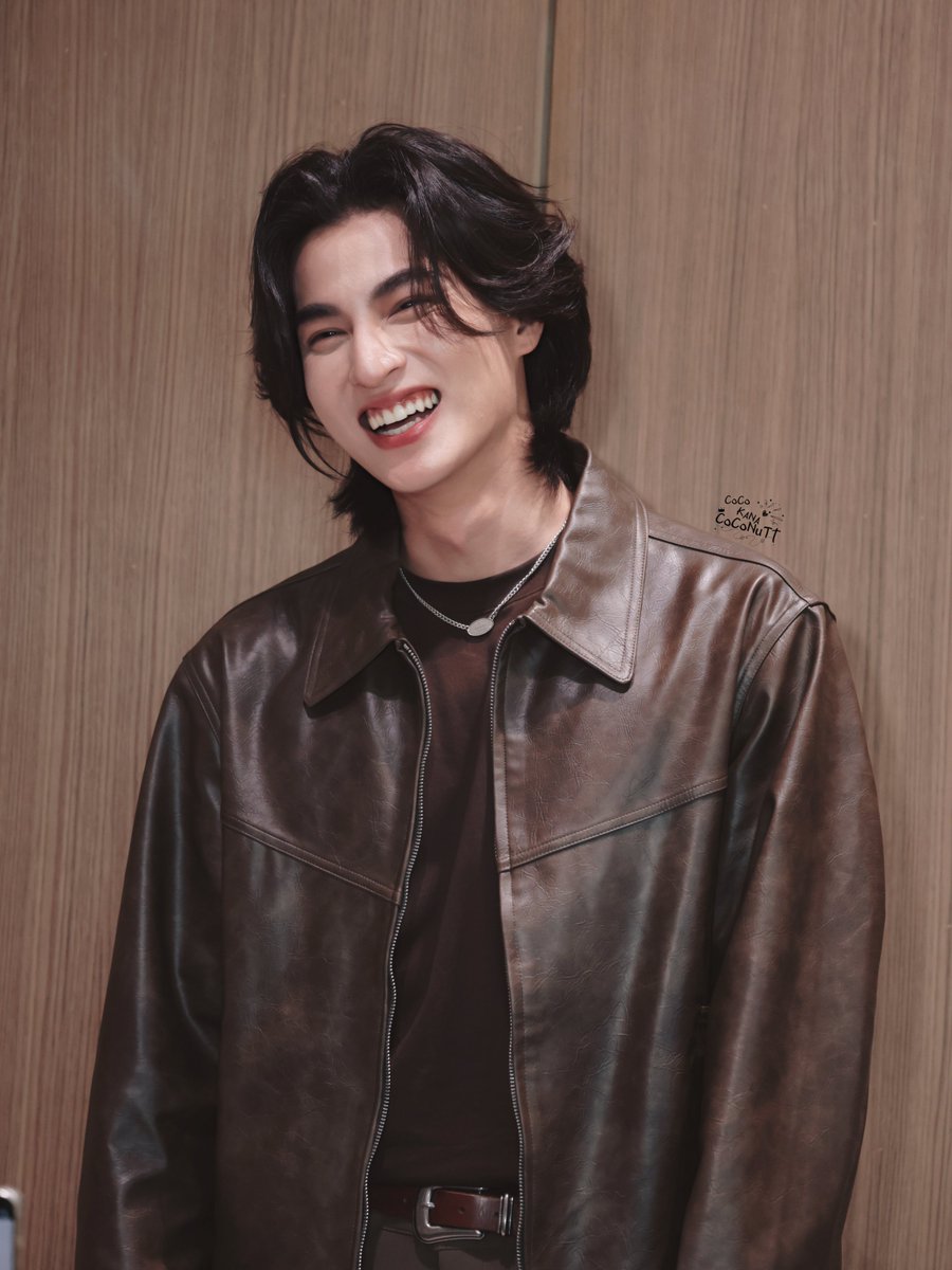 CocoCoConuTt17's tweet photo. 😆 Happy Kitten

GULF​ WITH VIF IN KKN
#VIFKhonkaenxGULF
#VIFxGulfInKhonKaen
…         .☆.          …
GULF KANAWUT
@gulfkanawut  ༅
 #gulfkanawut  ও

#YanGaoCoconuTt  ⊂((〃’⊥’〃))⊃ https://t.co/G0QYVf8yhu