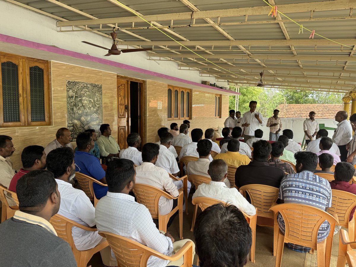vasanthrajan_k's tweet photo. இன்று பொள்ளாச்சி வடக்கு மேற்கு, பொள்ளாச்சி வடக்கு கிழக்கு, குறிச்சி மற்றும் கிணத்துக்கடவு பகுதிகளில் We The Leader -க்கான ஆலோசனைக் கூட்டம் இனிதே நடைபெற்றது. https://t.co/ID7cLRnpU4