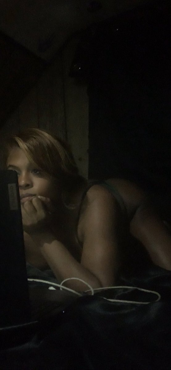 Jeylanwebber33's tweet photo. @NickiNicole314_ @lokii_890 @pinkmascoto @unknownkween12 Imagine getting naked for twitter and still only 1 person hit the like button get your money up https://t.co/ufc20Z6E2d