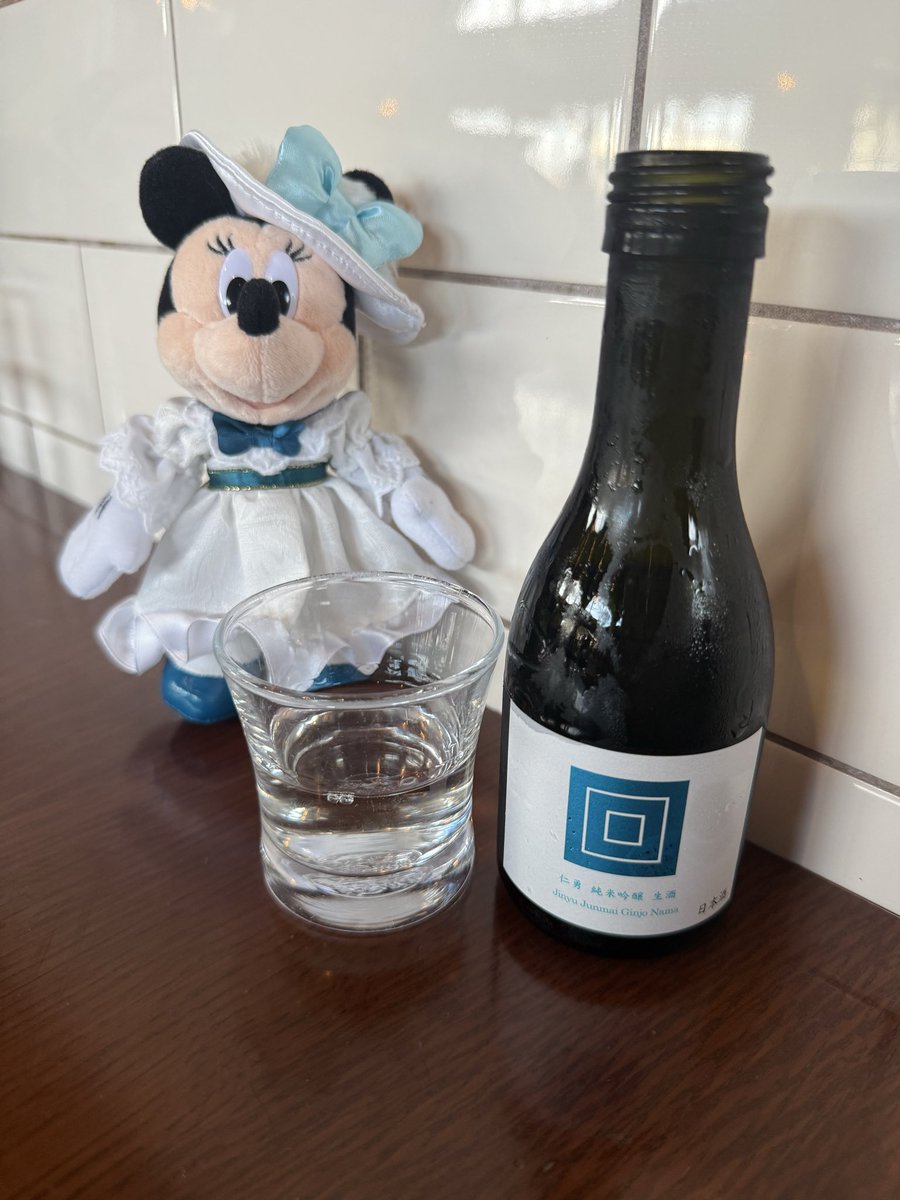 akemer's tweet photo. すごく久しぶりの櫻🌸やはり冷酒！！ロケーション大事！！夕暮れの桟橋ビール💕こちらもロケーション最高！！！ https://t.co/3pDugrG0qz