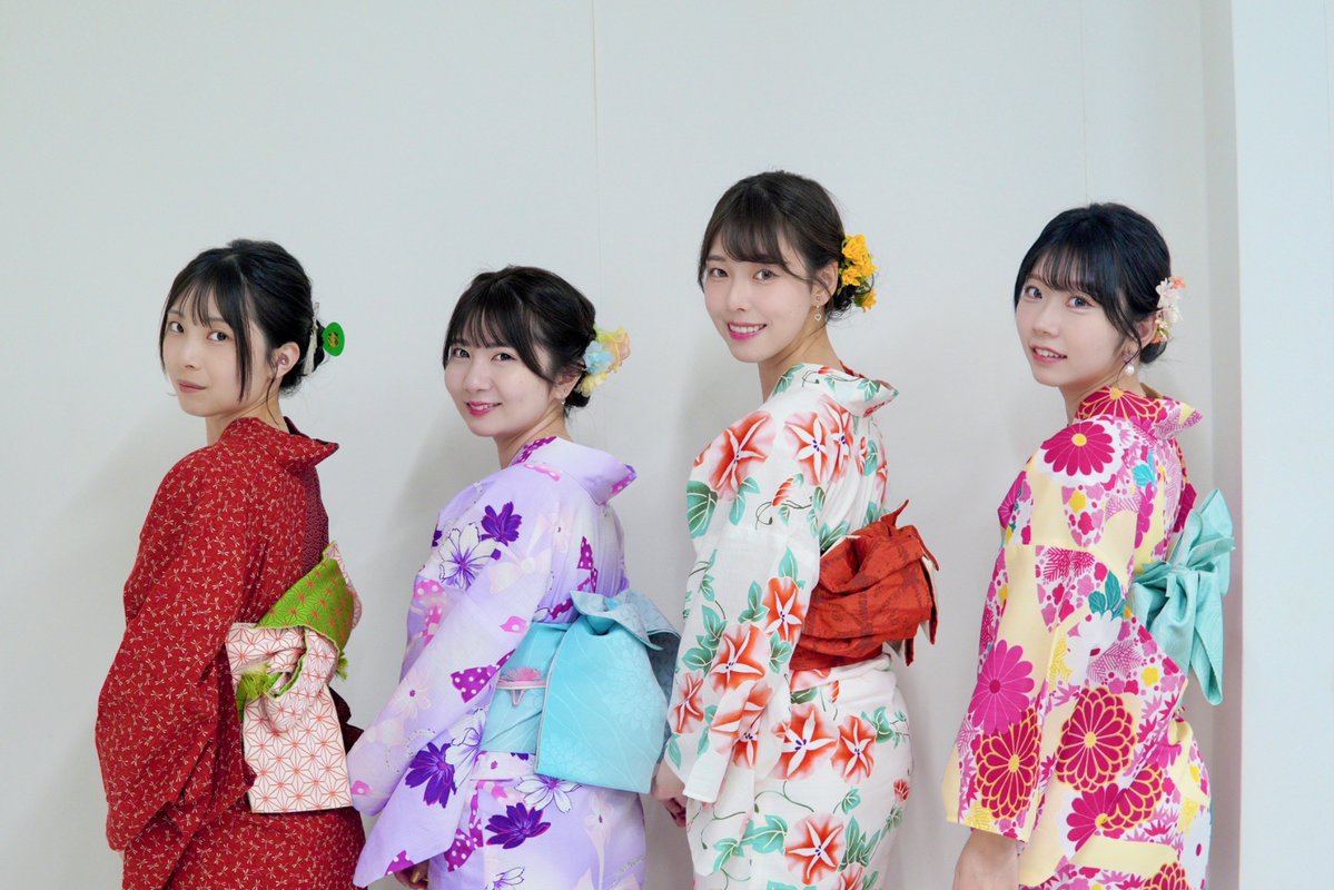 EMOE_official's tweet photo. 【coming soon】
今年の夏は、この4人と。
💜へち @emoe_hechi
🩷さくら @emoe_sakura
🩵このあ @emoe_konoa
💛ひな @EMOE_hina
#EMOE #EMOE写真部 https://t.co/vSM3PNsMSq