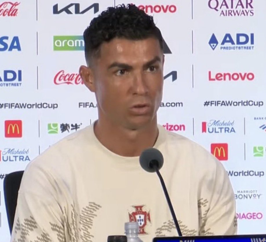 TouchlineX's tweet photo. 🚨🗣️ 𝗡𝗘𝗪: Cristiano Ronaldo: "23 years is the amount of years you [media] have been trying to kill me. It's not worth your time!" https://t.co/PPNoUVzKh9