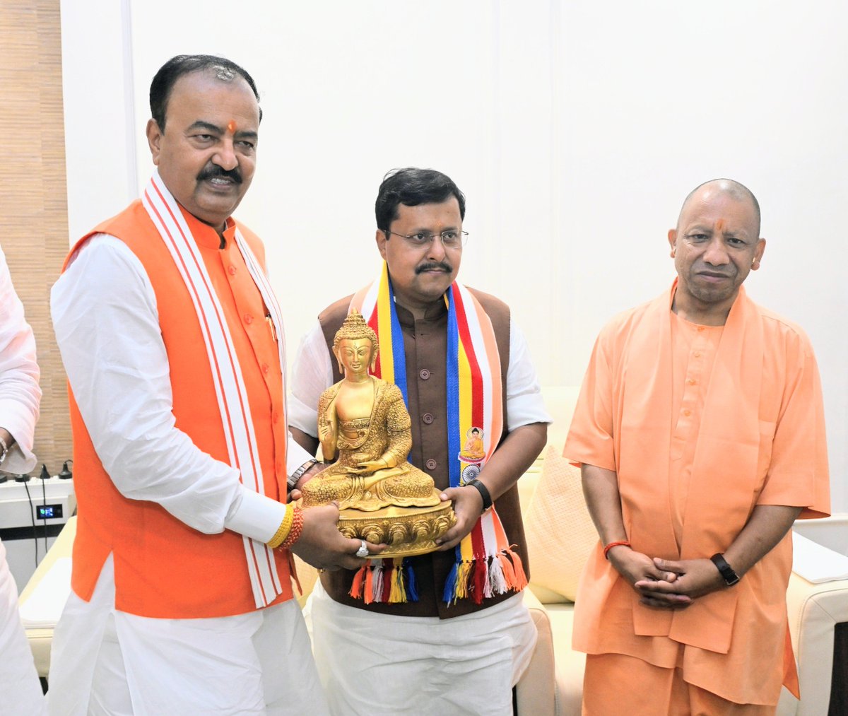 NitinNabin's tweet photo. उत्तर प्रदेश प्रवास के दौरान आज लखनऊ में उपमुख्यमंत्री श्री केशव प्रसाद मौर्य जी से उनके आवास पर भेंट हुई।

@kpmaurya1 https://t.co/LlXu60vIDe