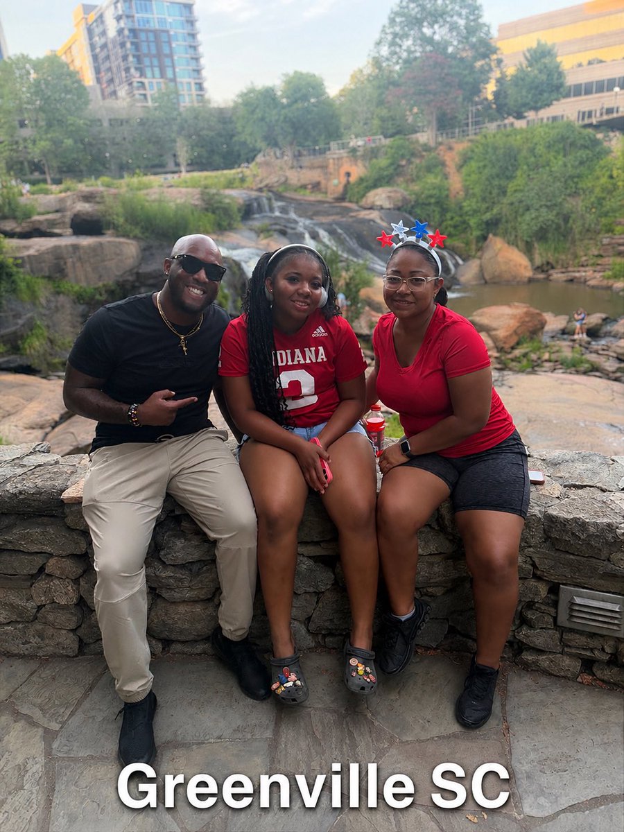 JusticeMonds's tweet photo. Had a little fun on the 4th with Mom and Dad! @Mondsboy @UCF_Softball @UConnSoftball @topgunsoftball thanks until next time! https://t.co/XDBj0P92qX