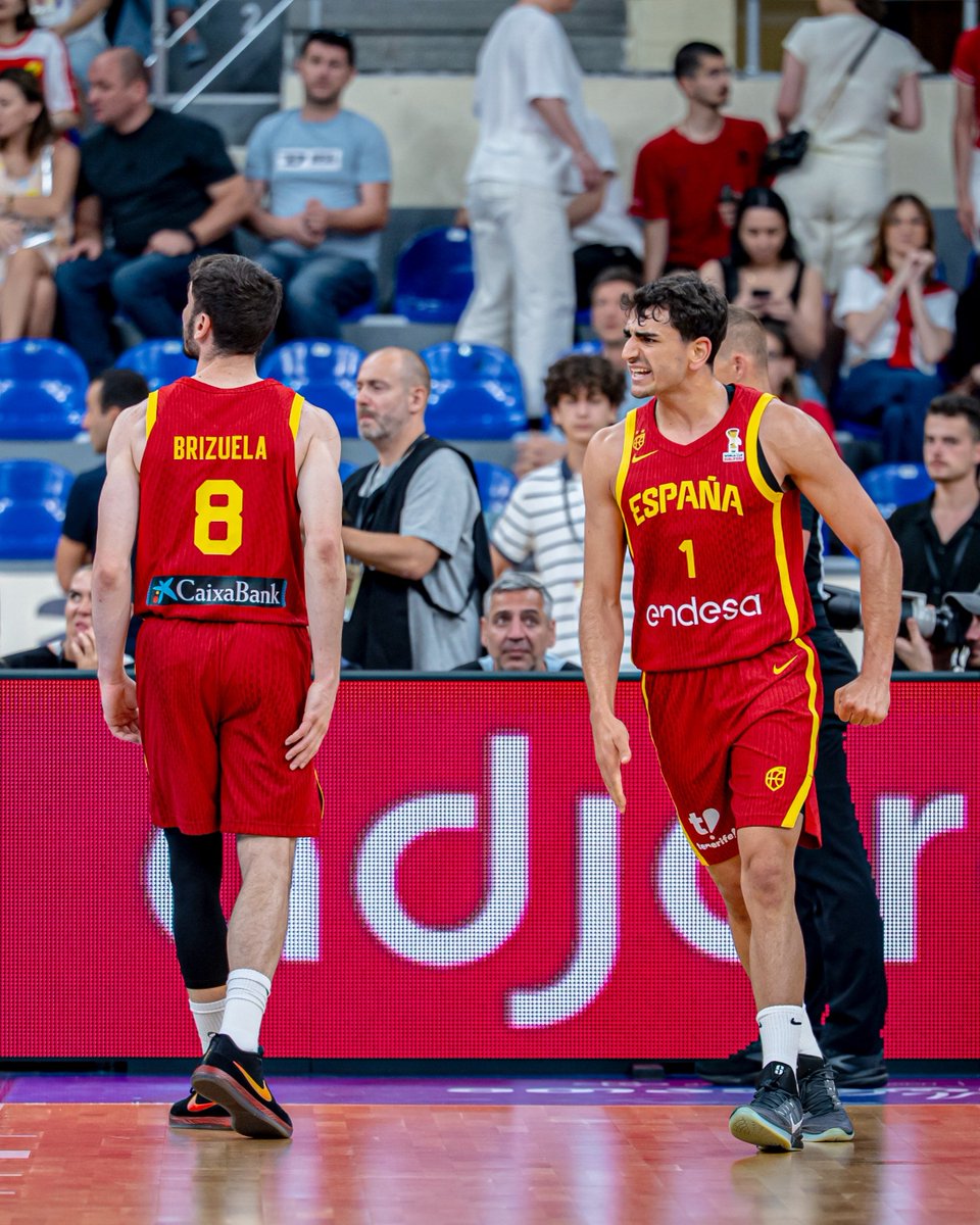 ACBCOM's tweet photo. La #SelMAS 🇪🇸 cierra la primera fase de la clasificación para la @FIBAWC Catar 2027 con derrota tras caer ante Georgia en la prórroga (91-89).
¡A por todas en la próxima fase, @BaloncestoESP! 💪 https://t.co/c9cmuhav8H