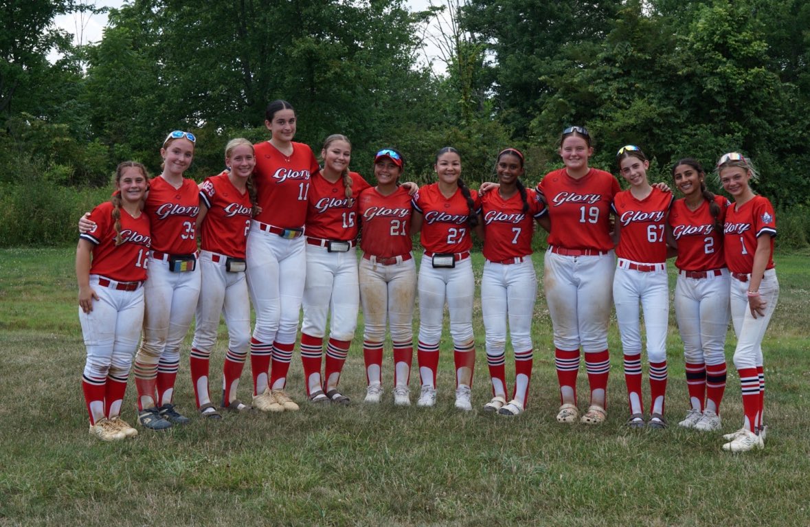 Jalayla2029's tweet photo. A hot weekend in Eastern PA @TNTTournaments Summer Showcase‼️🇺🇸We went 3-2–1 against some great teams with amazing pitching! Congrats to @PaytonBerr2029 on the 💣

Next up, USA Softball Eastern Nationals in Virginia. @vaglory2011 https://t.co/SpXDc81CBN