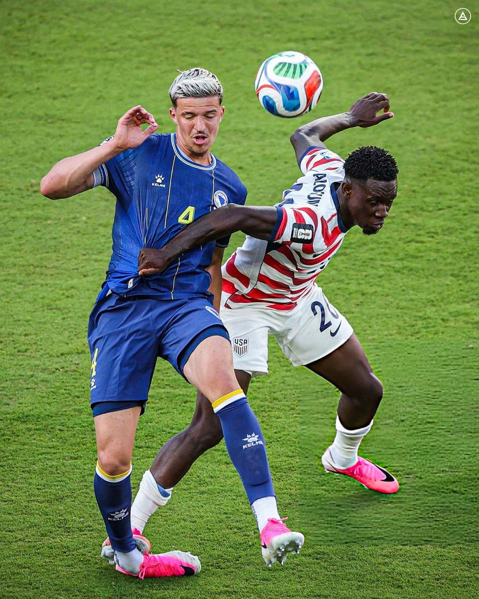 LilEstebanjr18's tweet photo. @sudanalytics_ Lamentablemente el fútbol se mezclo con la política, vergüenza. https://t.co/DzWNhakmdE