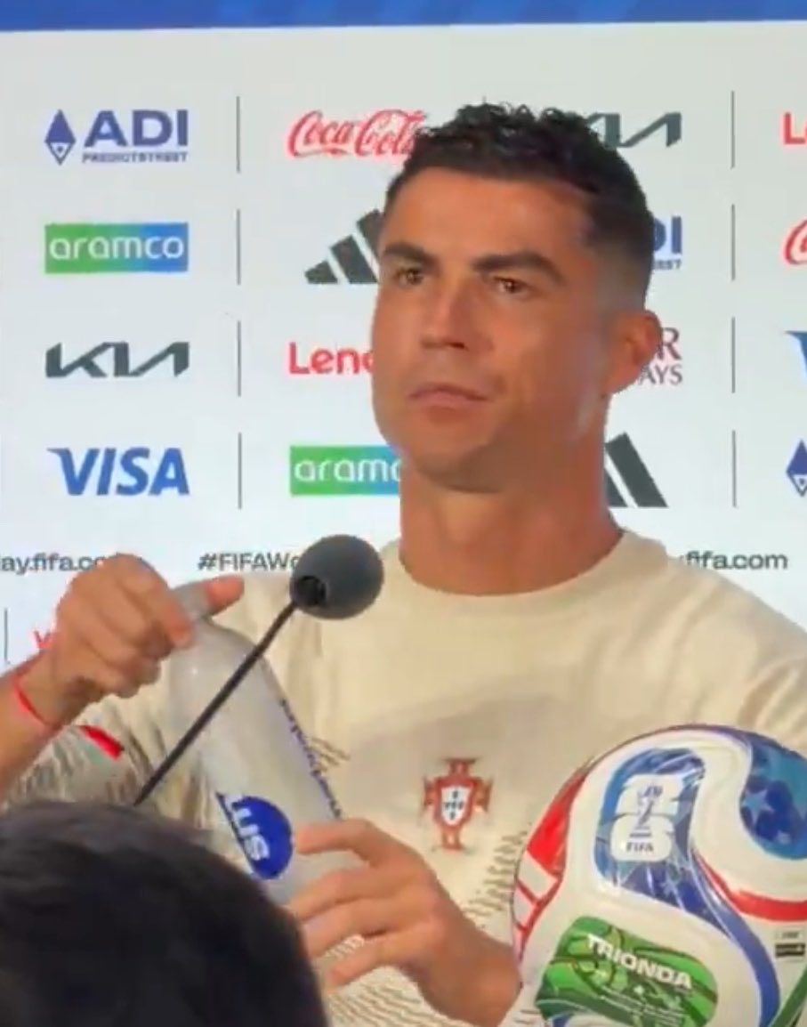 MadridXtra's tweet photo. 🚨 Cristiano Ronaldo: “I will finish playing WHEN I WANT, not when YOU (the media) wants.” https://t.co/91OAnWa1Ht