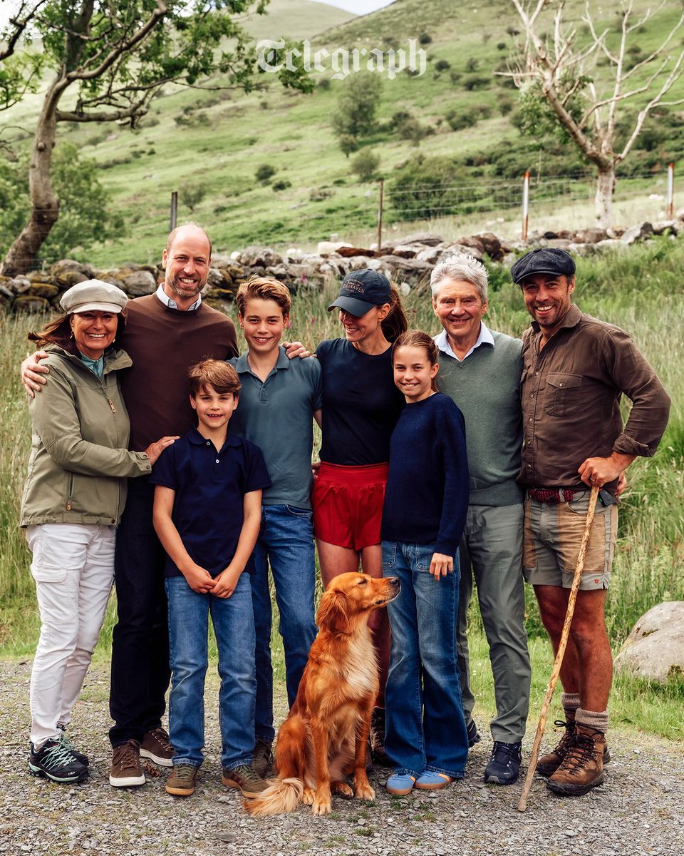 Telegraph's tweet photo. The Princess of Wales has shared pictures of her embracing her family at the bottom of Snowdon after completing the Three Peaks Challenge.

🔗: https://t.co/R9k0LeSdvn https://t.co/2fwLIisgsV