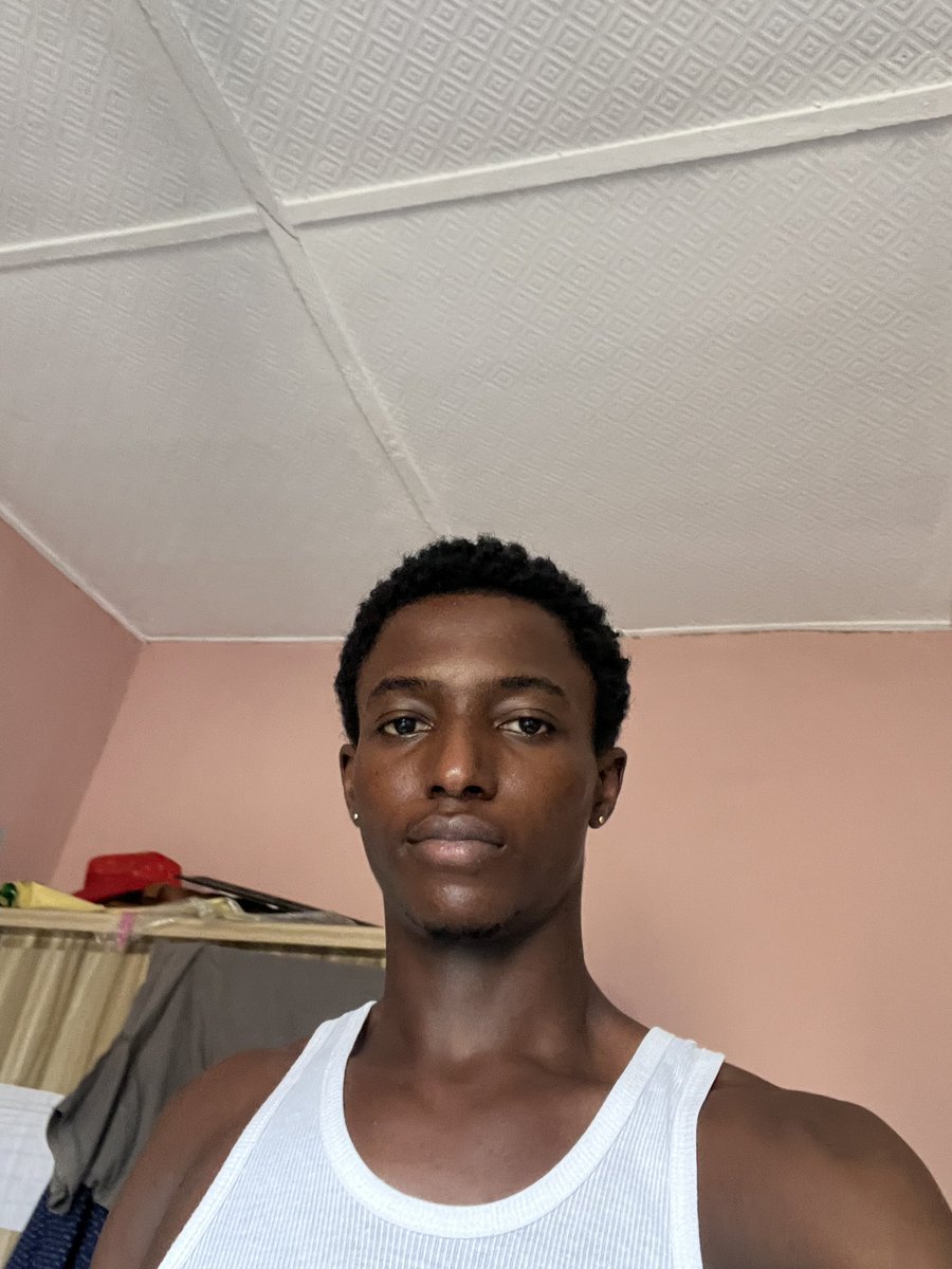 21PETERSSS's tweet photo. New Music Month, I’m happy very very happy ! https://t.co/Nv5GoQMCps