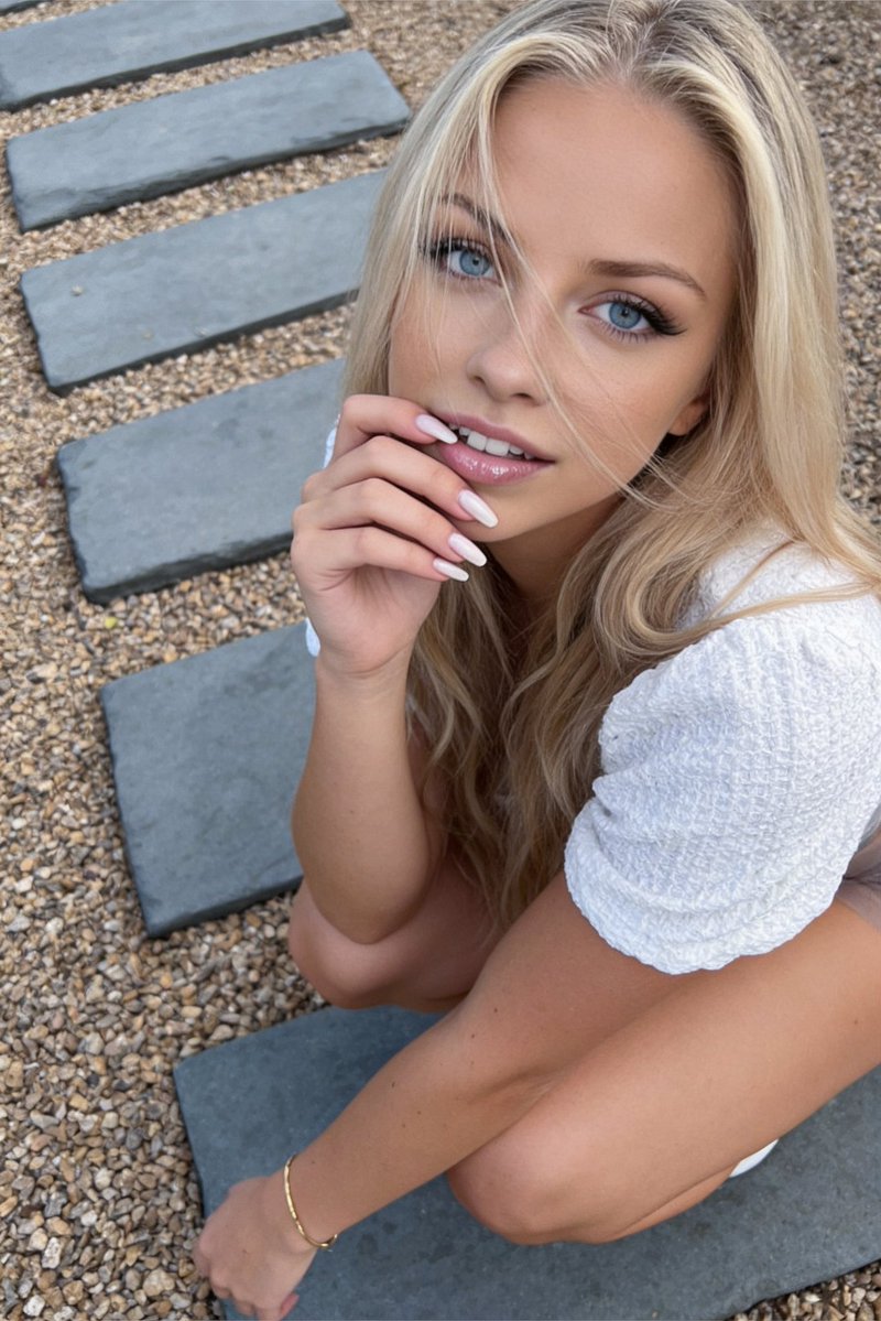 Amanda Starlily tweet media