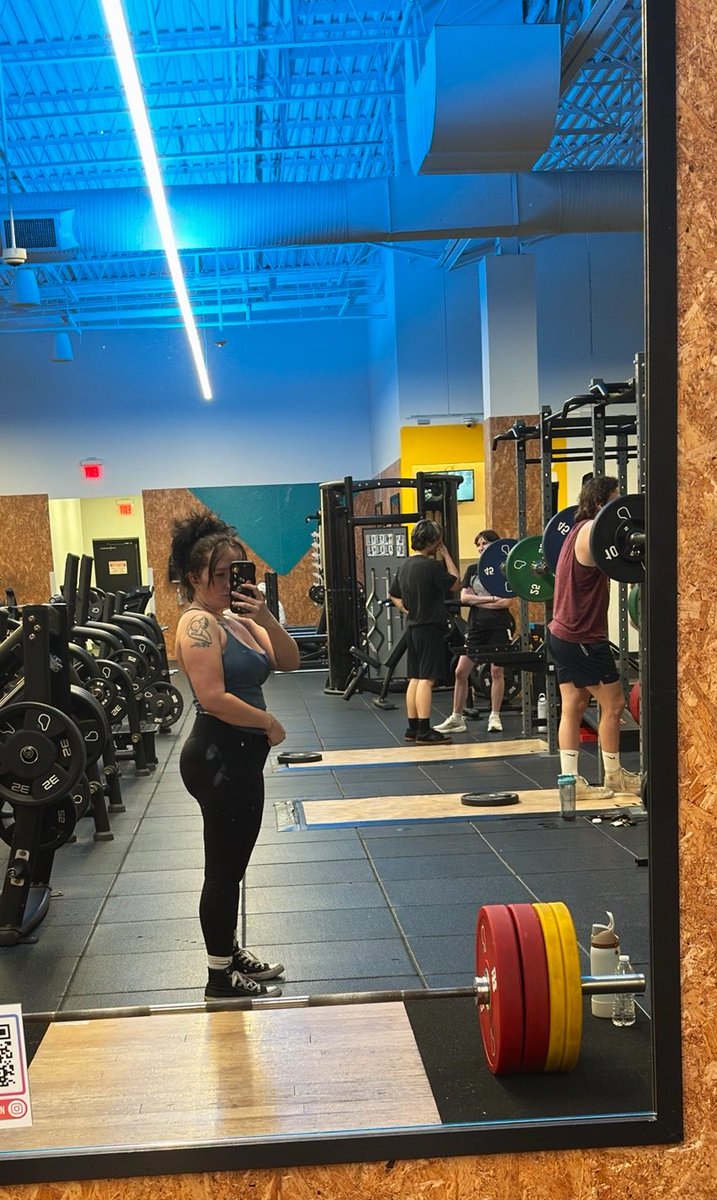 skyesthelimitb's tweet photo. Who doesn’t want a Gym goddess in their life💅🏻👸🏻 https://t.co/I5WCYbIsUN