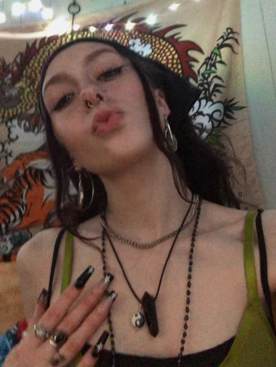 SixLmax's tweet photo. Cucks whore that cheated many times look at those smooth holes 🤤#Exposed #leaked #cuck #cuckhold #submissions #submission #gooner https://t.co/f4lohCNB94