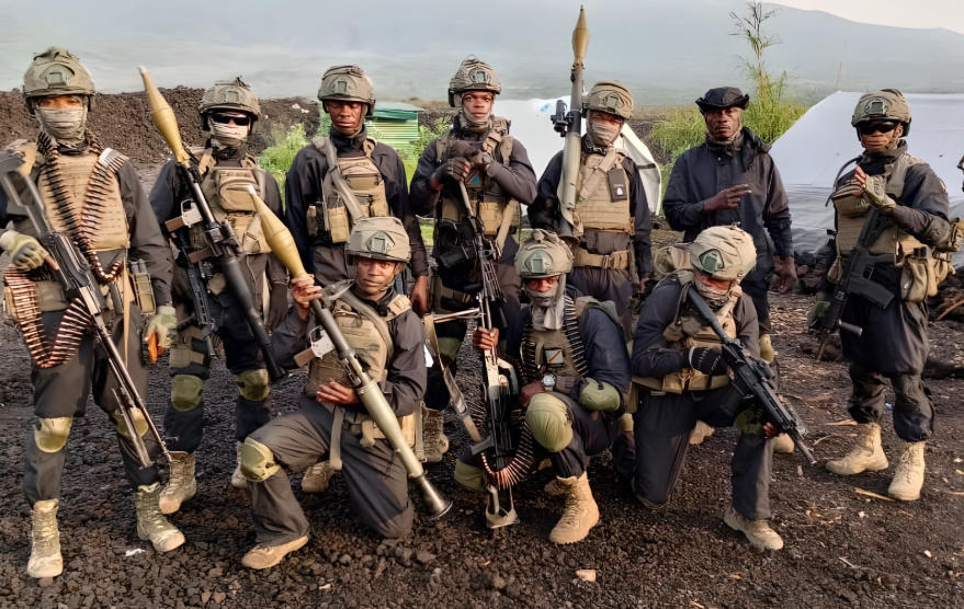 Newsupdateer's tweet photo. Les forces armées de la République Démocratique du Congo #FARDC soutenues par #wazalendo et #FDNB, ont tendu une embuscade à plusieurs éléments des Forces de Défense Rwandaises ainsi qu'aux auxiliaires #M23, #Twirwaneho et #RedTabara dans les hauts plateaux de #Minembwe à Fizi https://t.co/NL4TxJQ80h