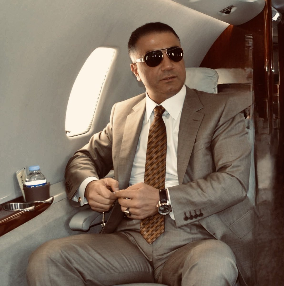 MEHMETKAPLANSP's tweet photo. Bana Sertsin Diyorlar.
Yanlışlarına, Doğru Demediğim İçin 
Mertsin Diyemiyorlar!

Reis Sedat Peker
@sedat_peker #sedatpeker https://t.co/7te5rBsBba