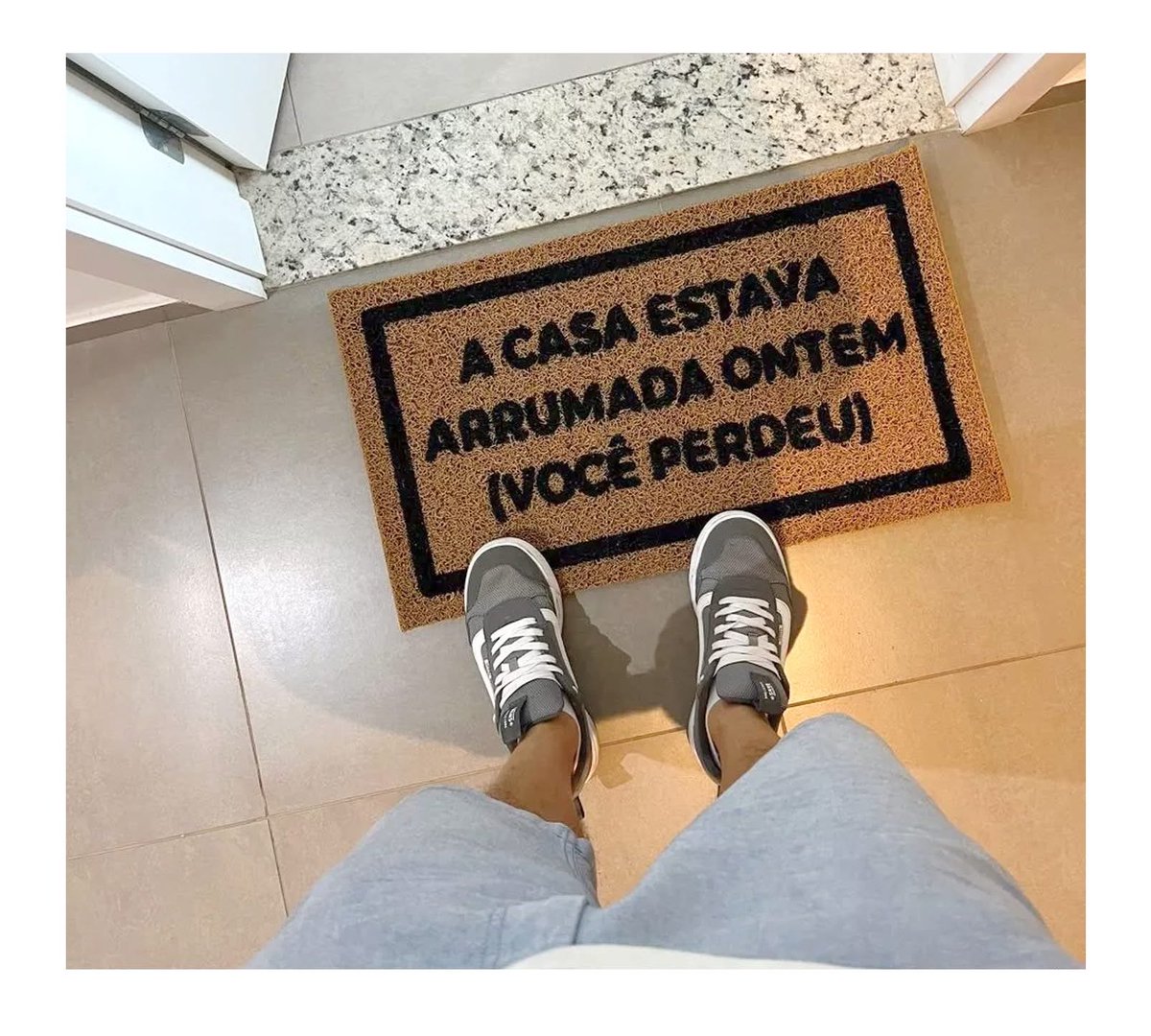 OlhaKiridinha's tweet photo. Esse é o tapete da minha casa 🤣 https://t.co/wDmQiagPce
